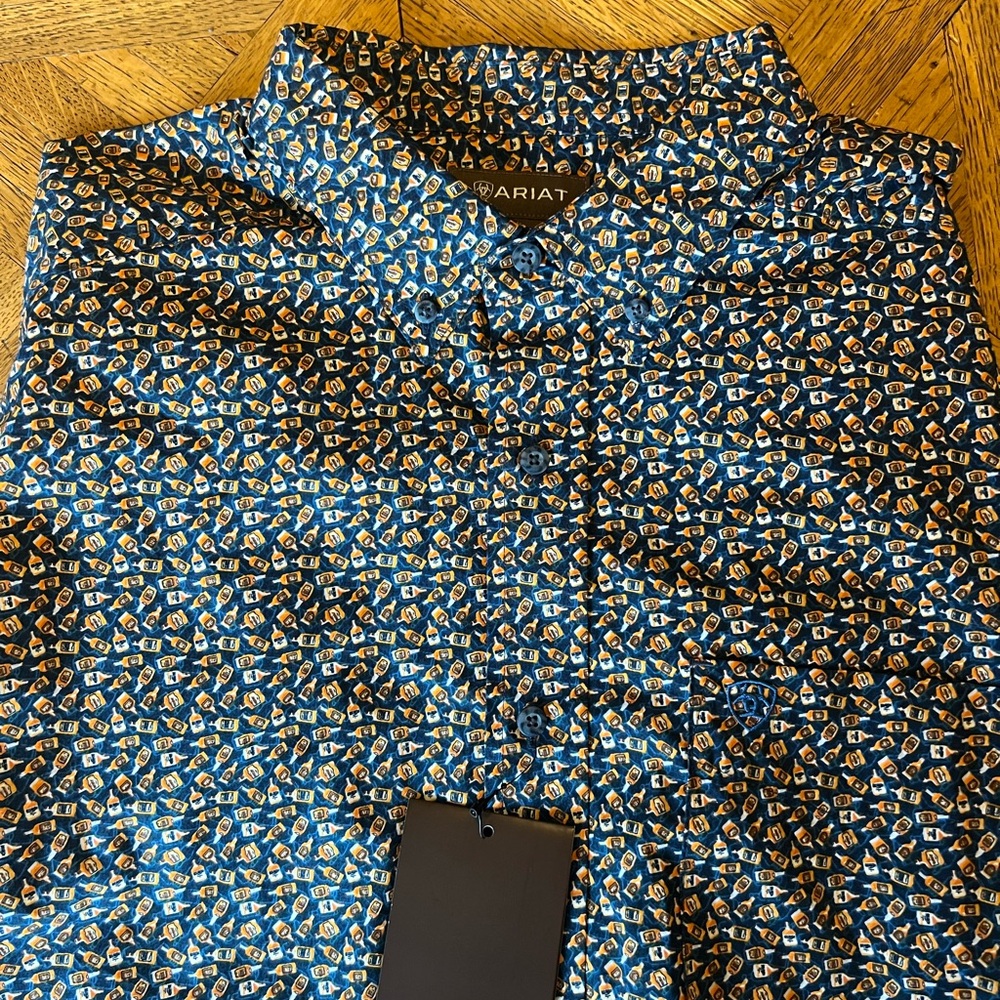NWT Ariat Men's XL Patterned Button Down Shirt - Picture 5 of 10